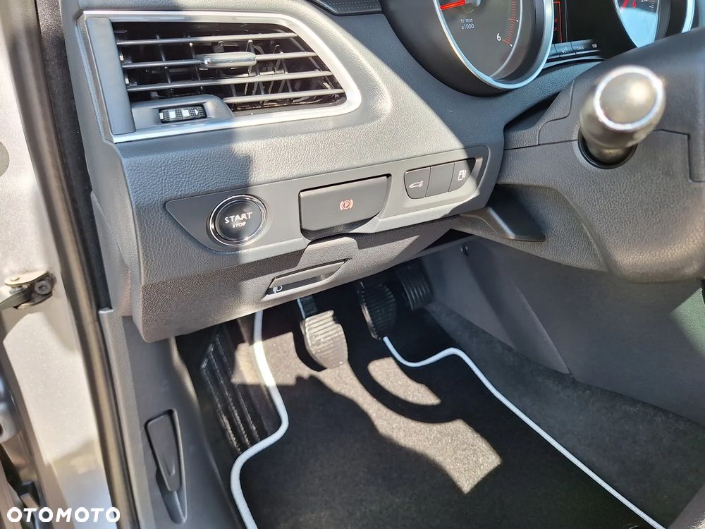 Peugeot 508 2.0 BlueHDi Allure S&S - 16