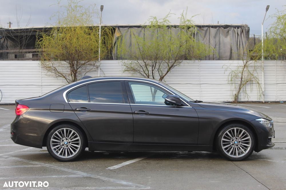 BMW Seria 3 330e iPerformance AT Luxury Line Purity - 11