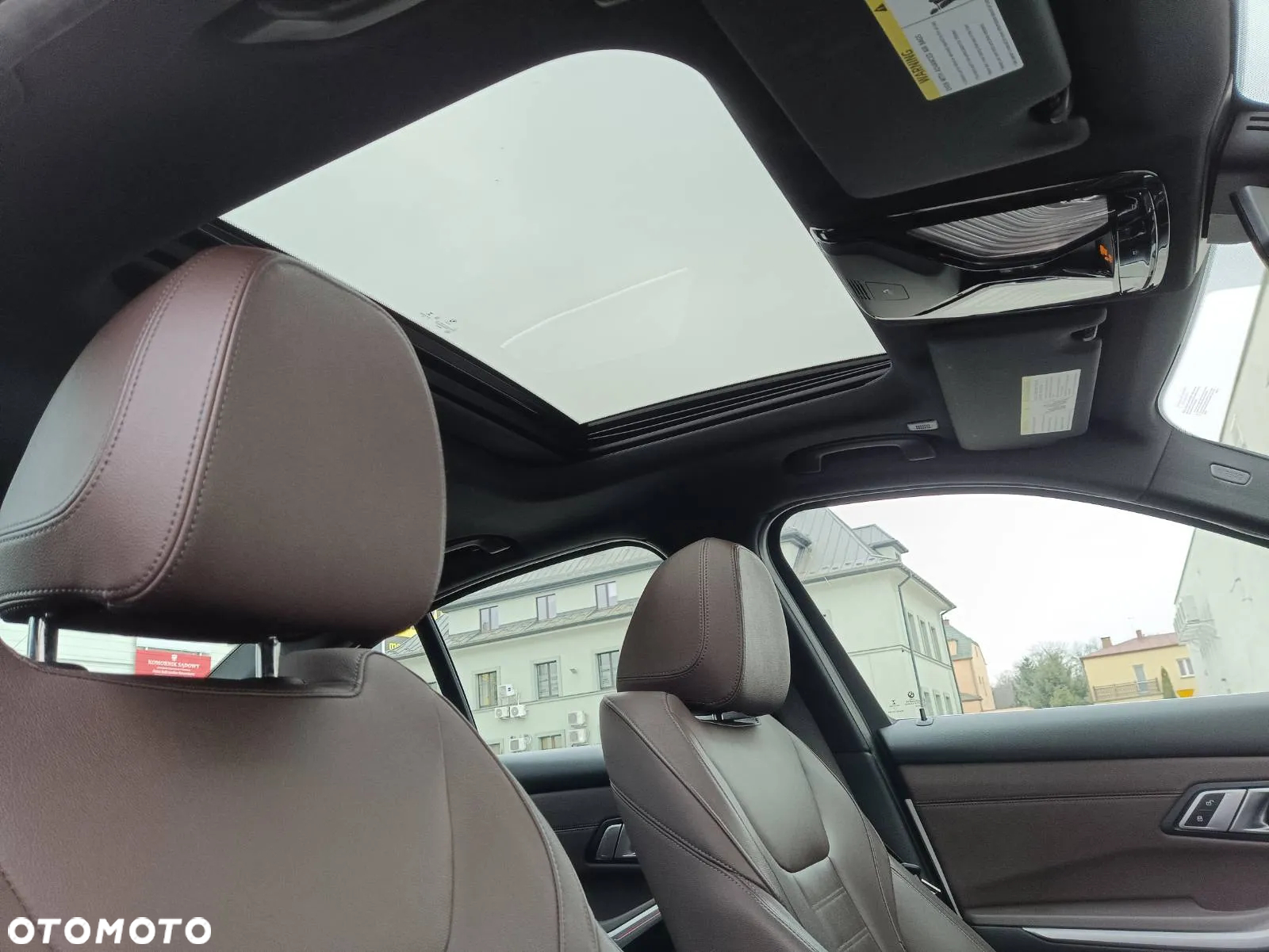 BMW Seria 3 330i - 24
