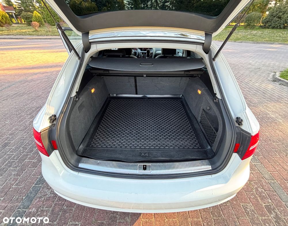 Audi A4 Avant 2.0 TDI Quattro Line - 11
