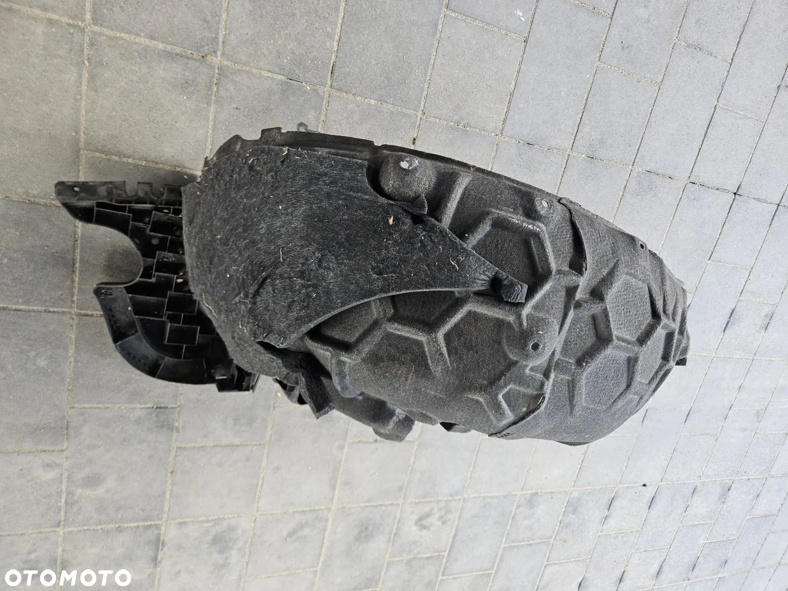 Nadkole lewy tył Audi Q7 4M0 4M0810171J - 1