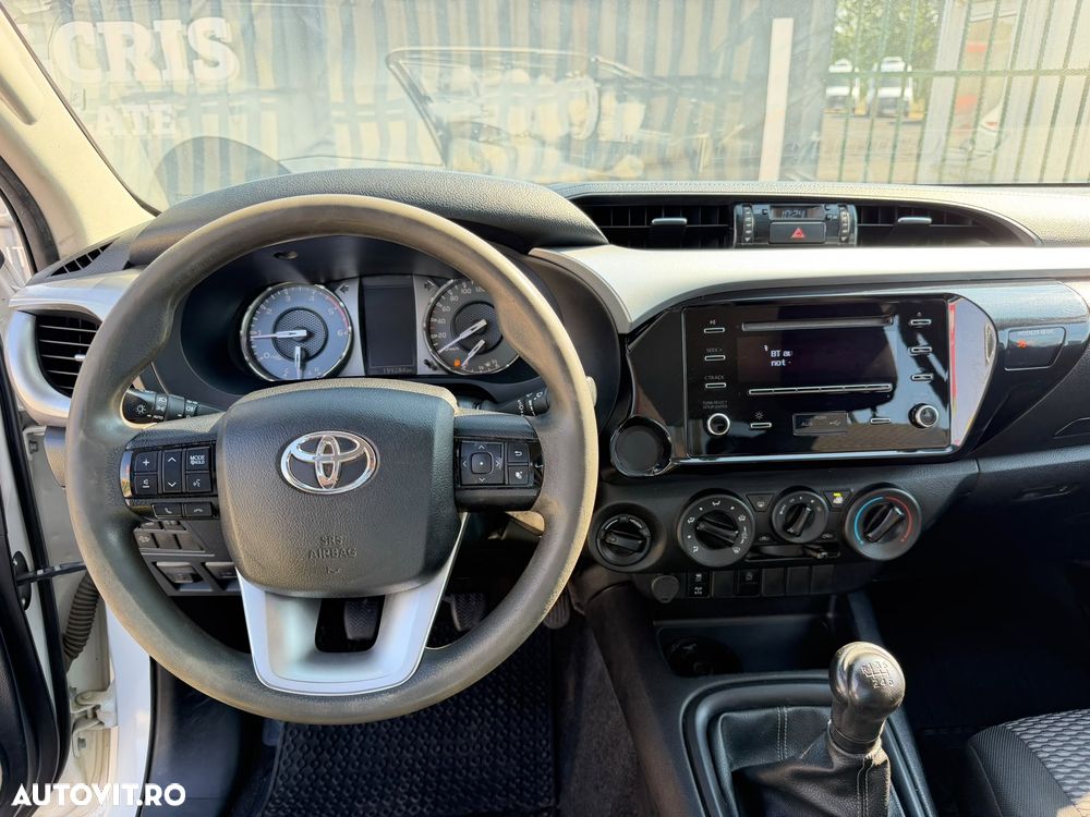 Toyota Hilux 2.4D 150CP 4x4 Double Cab 6MT Style - 13