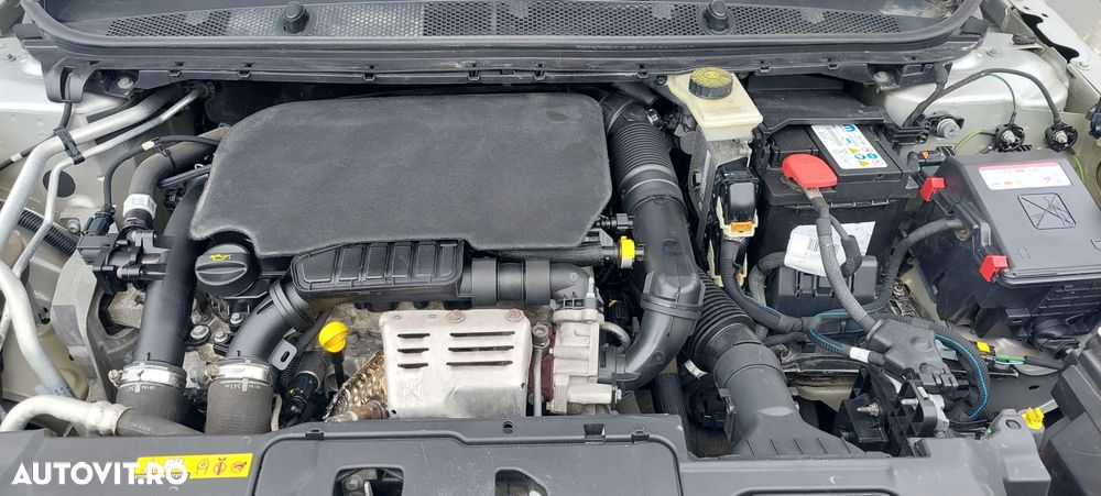 Peugeot 308 1.2 L PureTech Turbo Access - 4