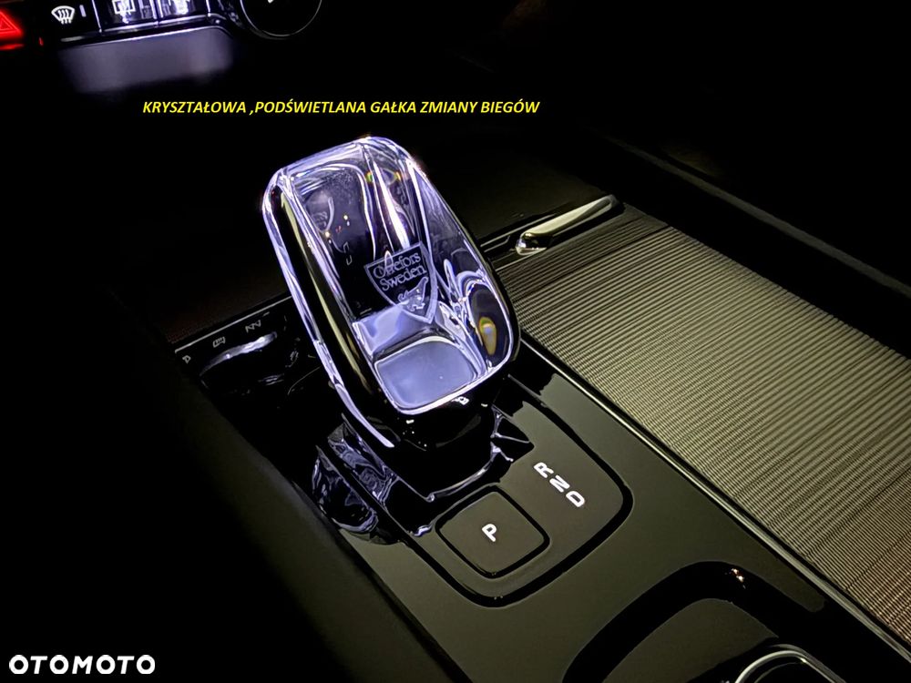 Volvo XC 60 B4 D AWD Plus Dark - 19