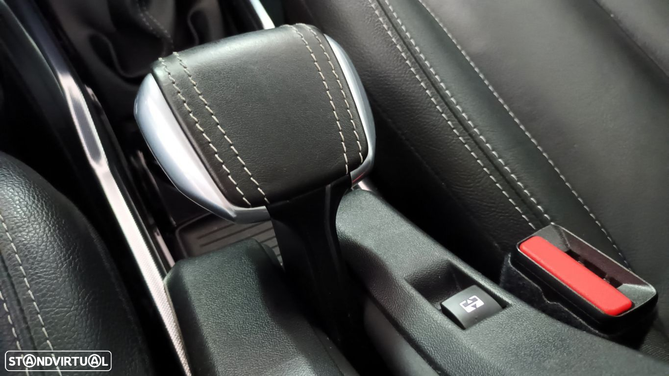 Peugeot 2008 1.2 PureTech Allure - 47