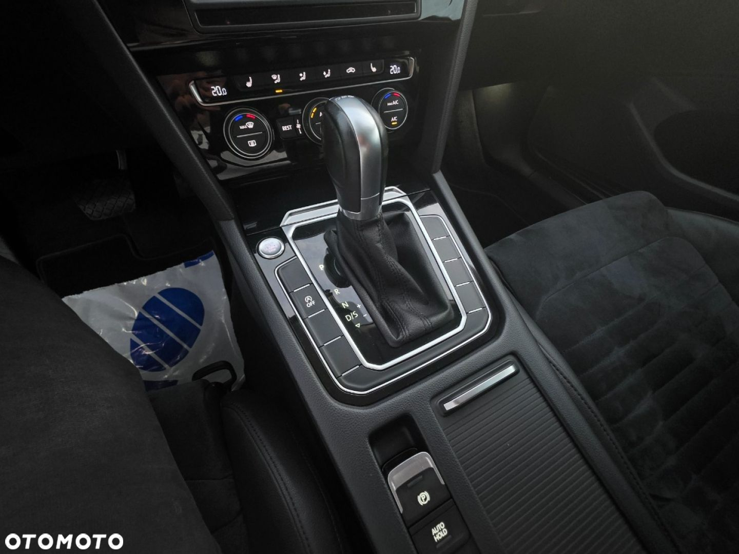 Volkswagen Passat - 17