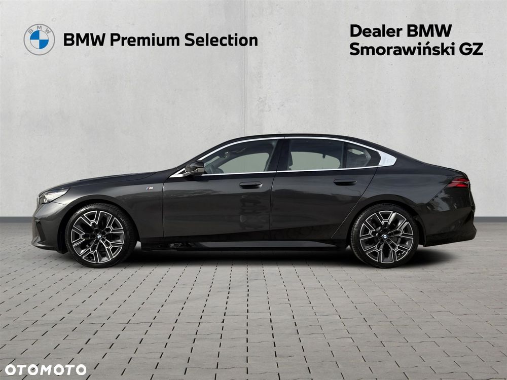 BMW 5 Series 2024 photo 3