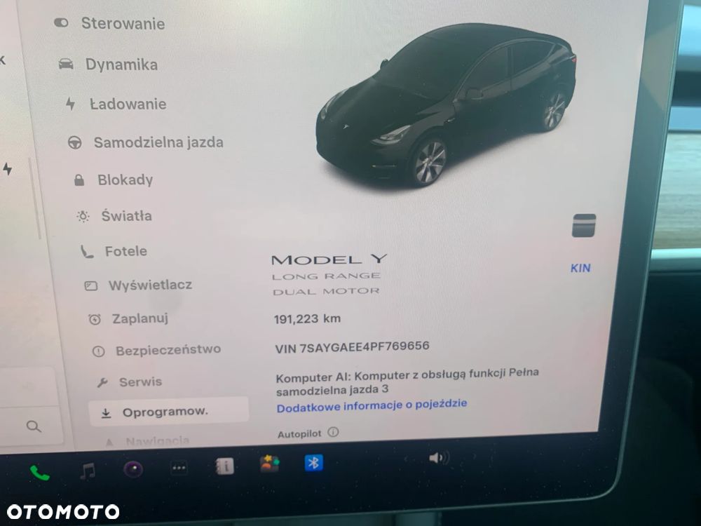 Tesla Model Y Long Range Dual Motor AWD - 31
