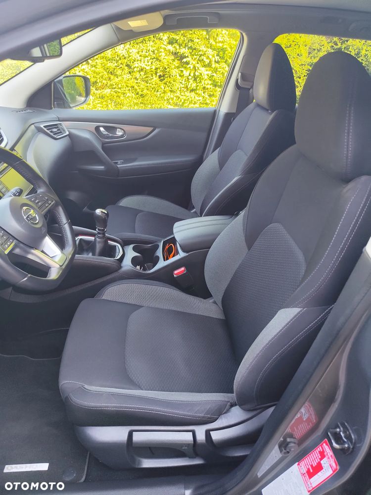 Nissan Qashqai 1.3 DIG-T N-Connecta EU6d - 18