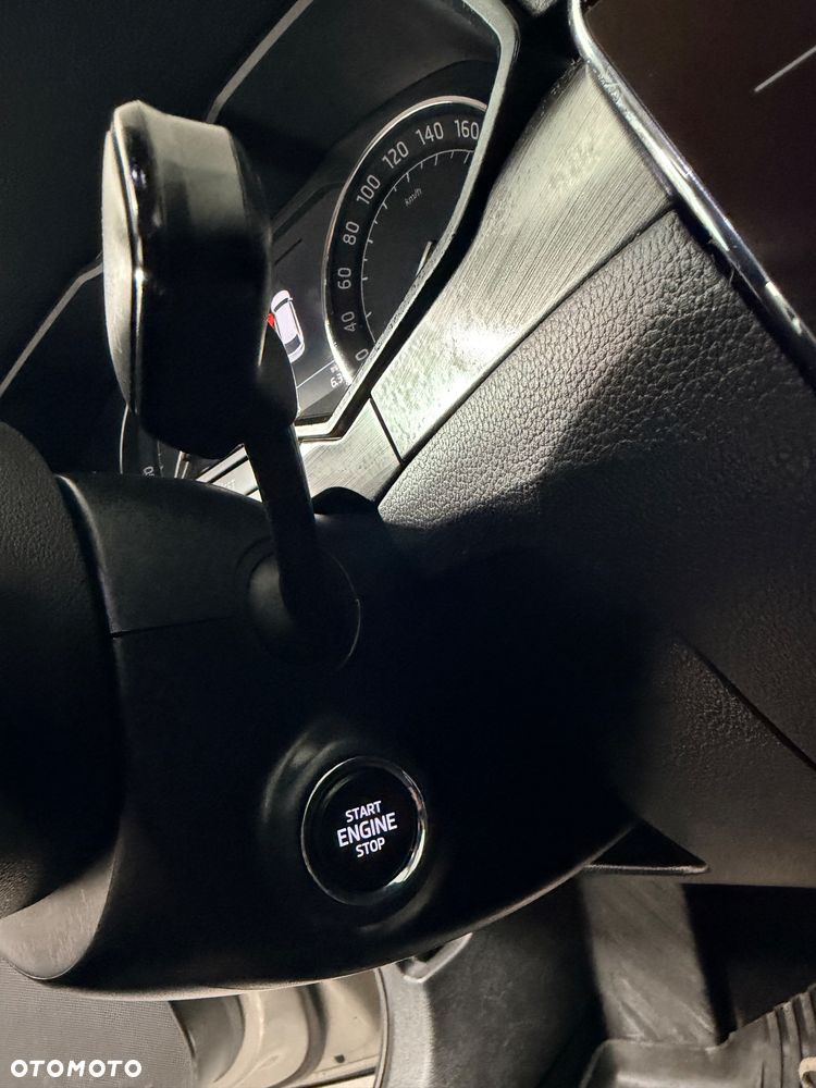 Skoda Superb 2.0 TDI 4x4 DSG Premium Edition - 37