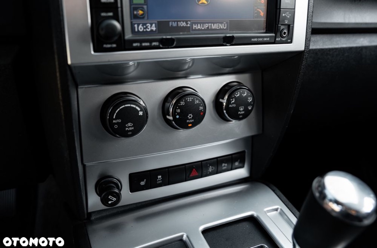 Dodge Nitro 4.0 V6 RT - 25