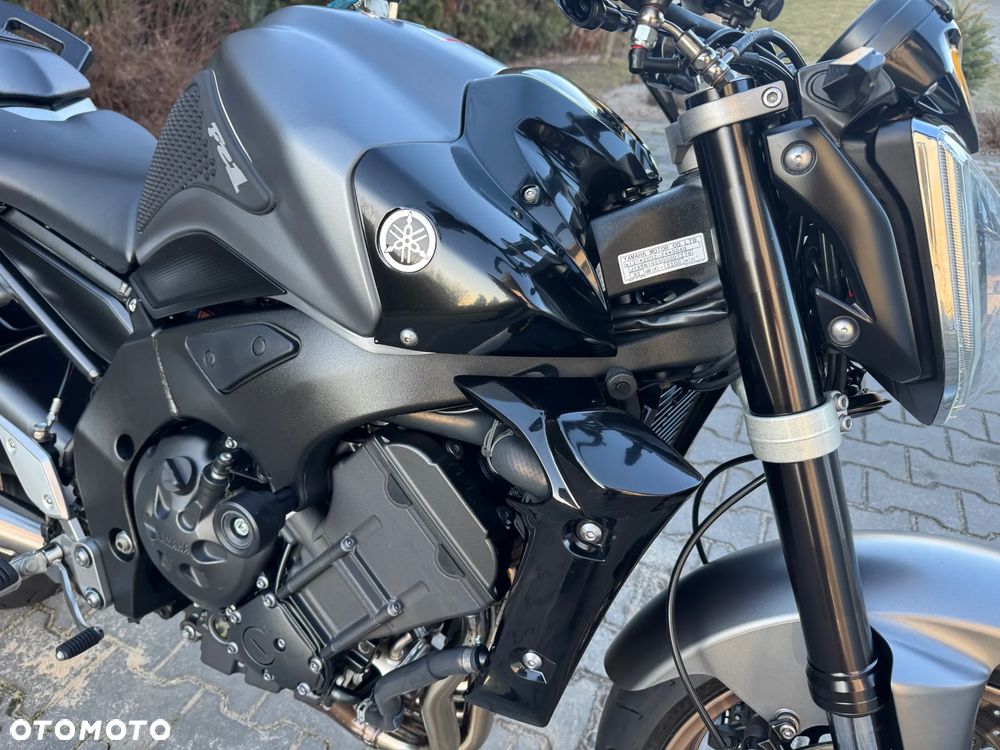 Yamaha FZ - 29