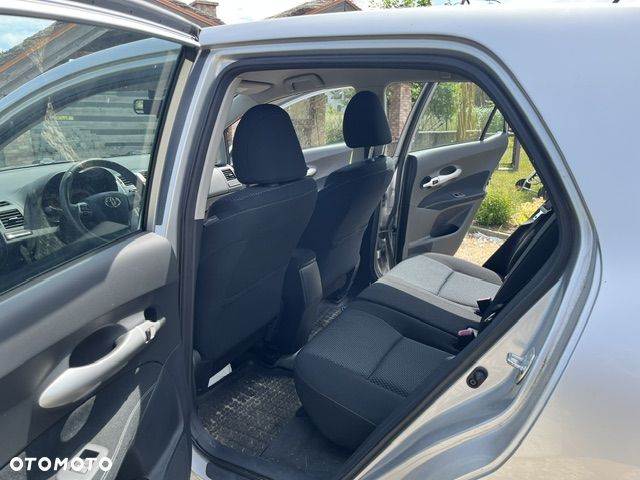 Toyota Auris 1.6 Prestige - 9