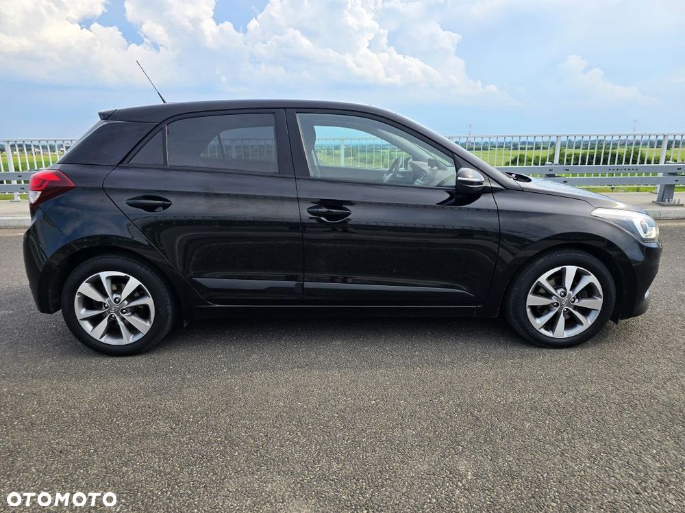 Hyundai i20 1.4 CRDI Active YES Plus - 14