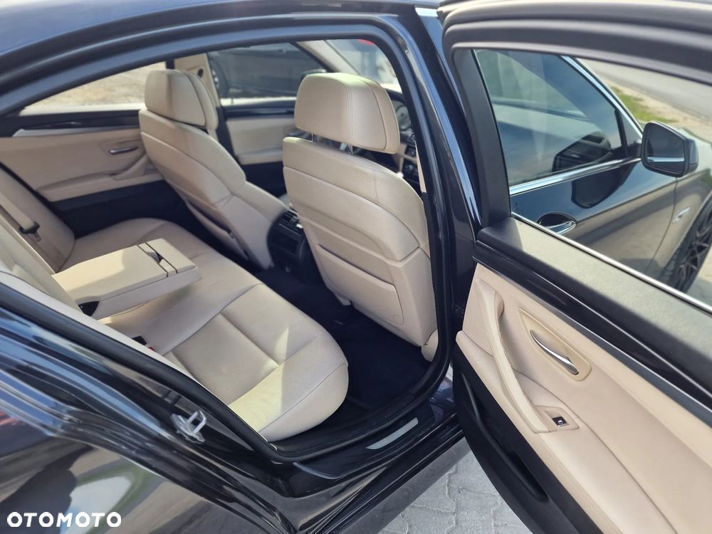 BMW Seria 5 530d Blue Performance Sport-Aut - 27