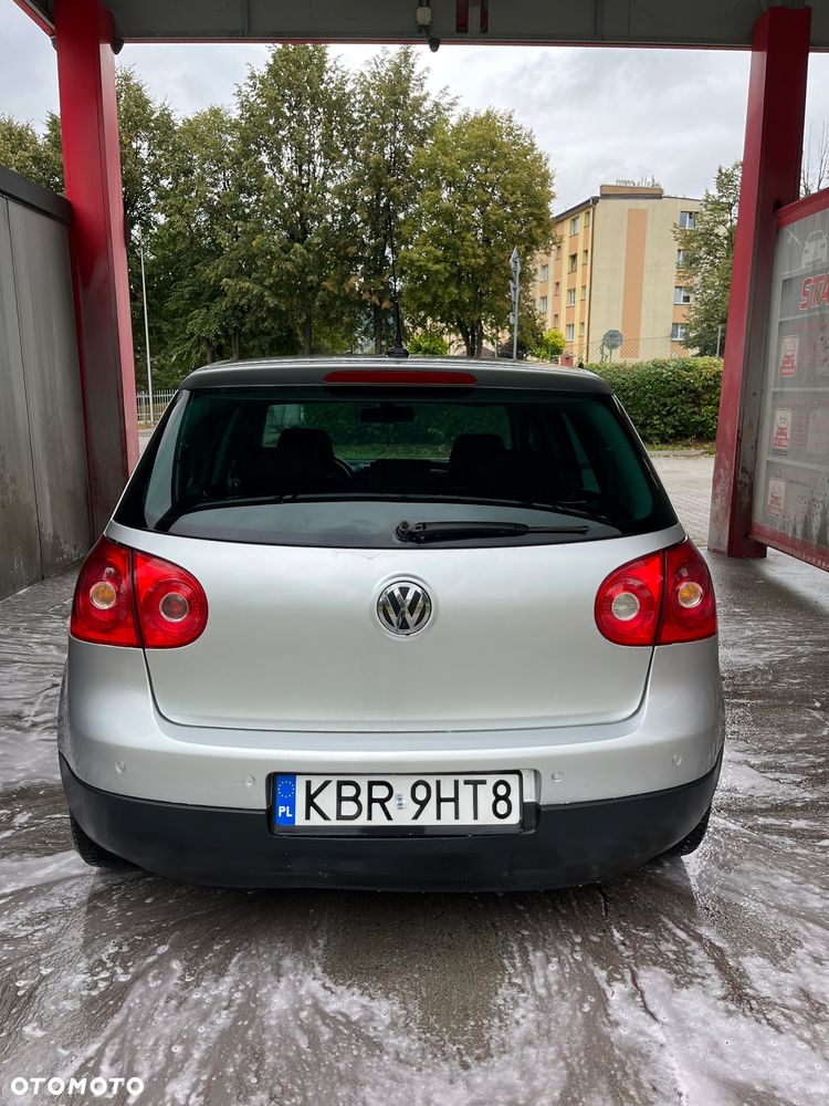 Volkswagen Golf V 1.9 TDI Comfortline - 4