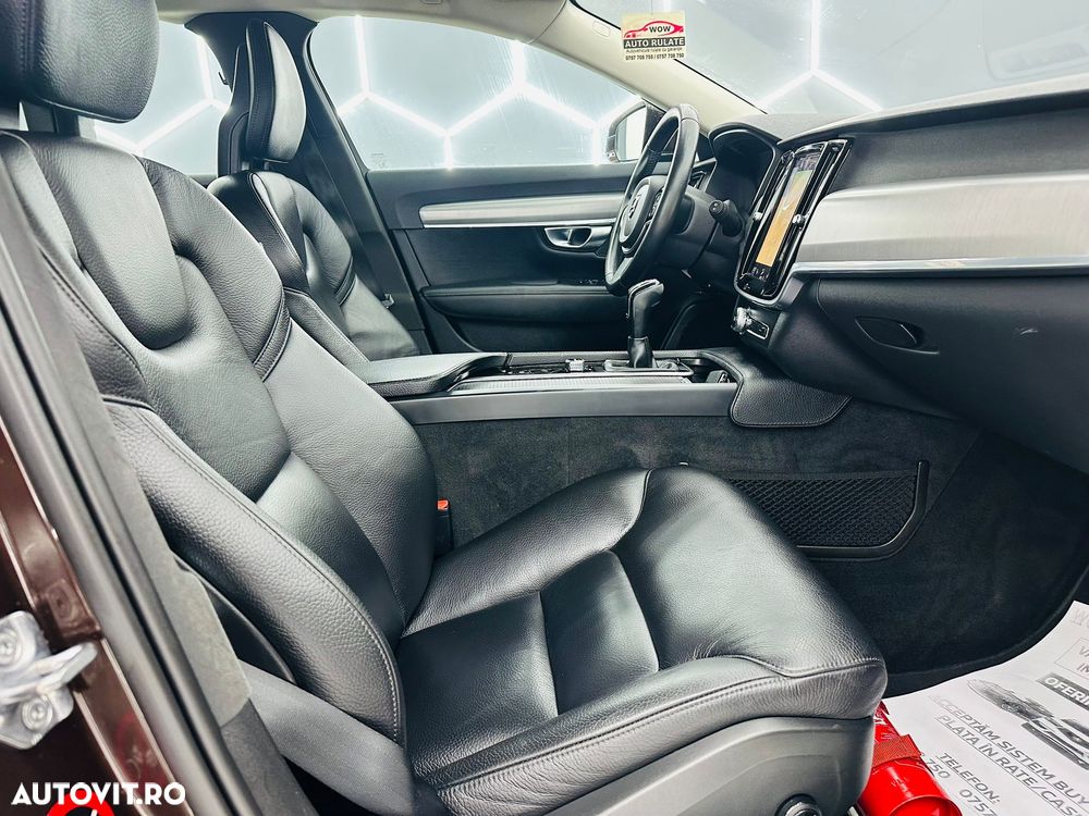 Volvo V90 D3 Momentum Pro - 16