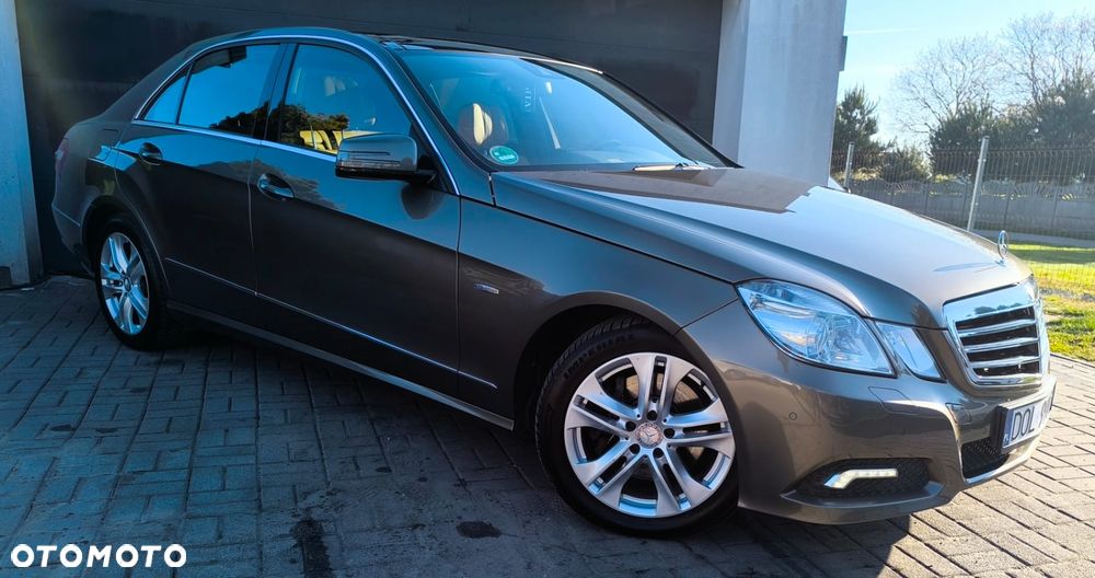 Mercedes-Benz Klasa E 350 CDI BlueEff Avantgarde - 3
