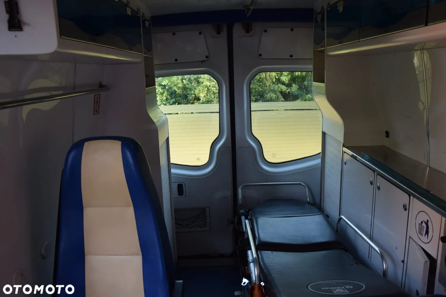 Mercedes-Benz Sprinter 316 cdi Ambulans - 25