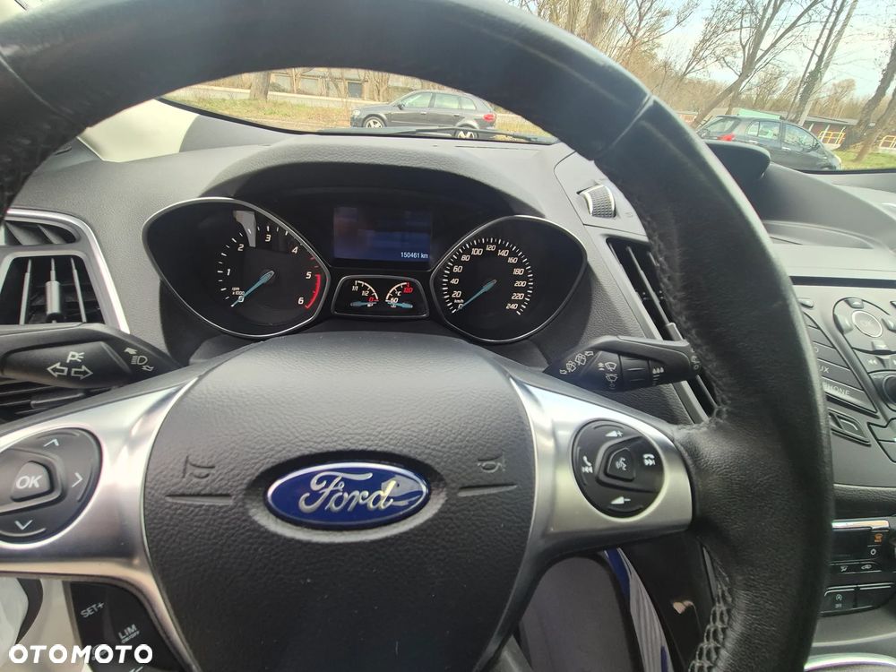 Ford Kuga 2.0 TDCi 4x4 Titanium - 25