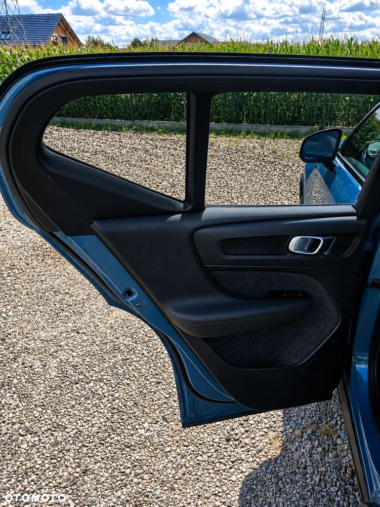 Volvo XC 40 B5 AWD Ultimate Dark - 11