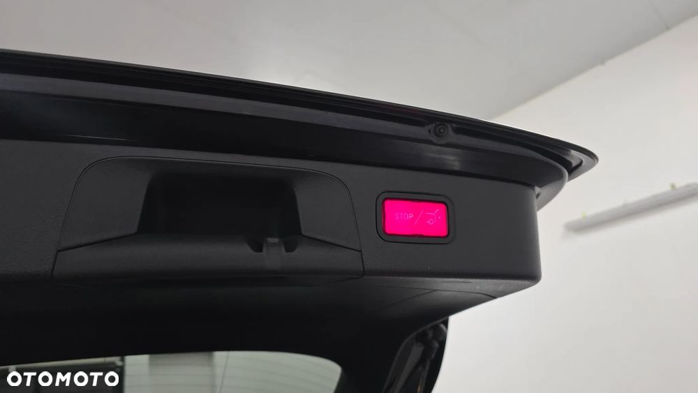 Mercedes-Benz GLC 220 d 4Matic 9G-TRONIC AMG Line Plus - 10