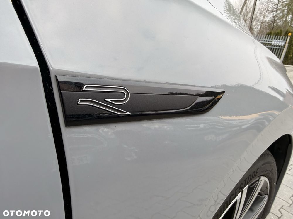 Volkswagen Golf 1.5 eTSI OPF DSG R-Line - 8