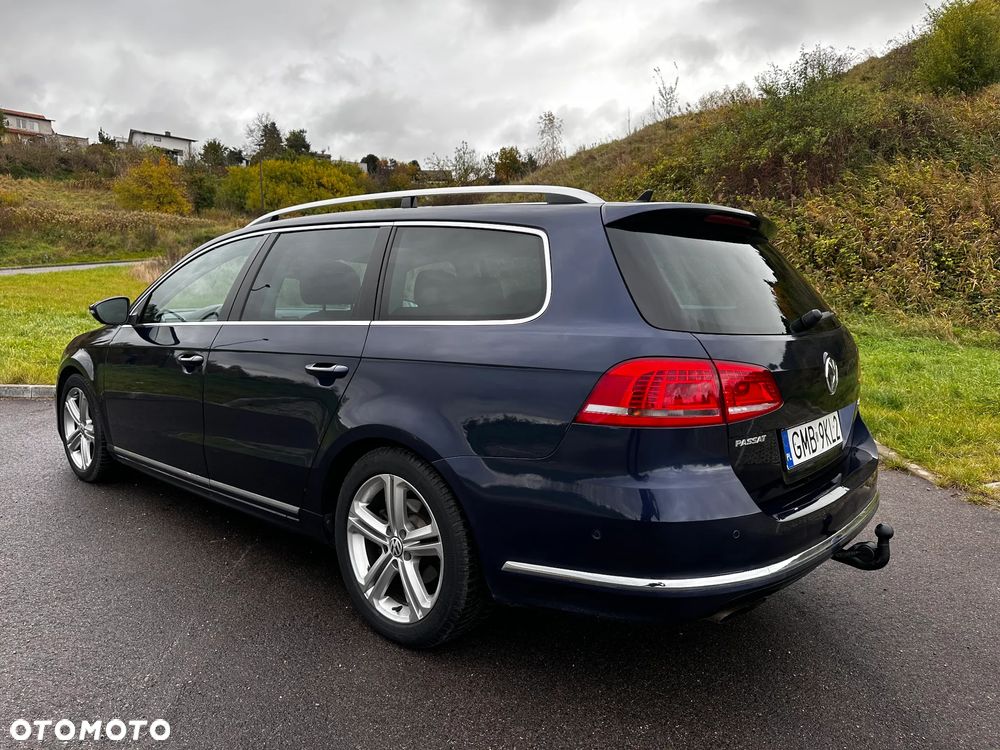 Volkswagen Passat 2.0 TDI Highline R-Style DSG - 29