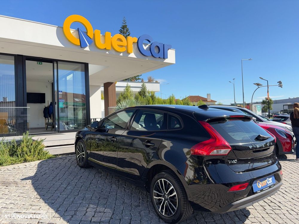 Volvo V40 2.0 D2 Inscription - 4