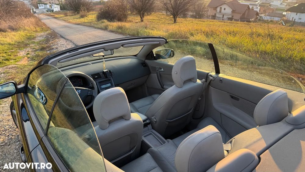 Volvo C70 2.0D Momentum - 29