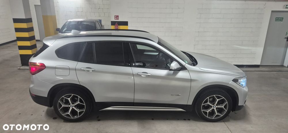 BMW X1 sDrive18d xLine - 12