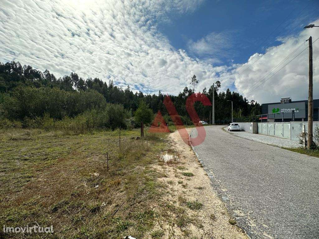 Terreno com 15.329m2 em Sande São Lourenço, Guimarães - Grande imagem: 2/14