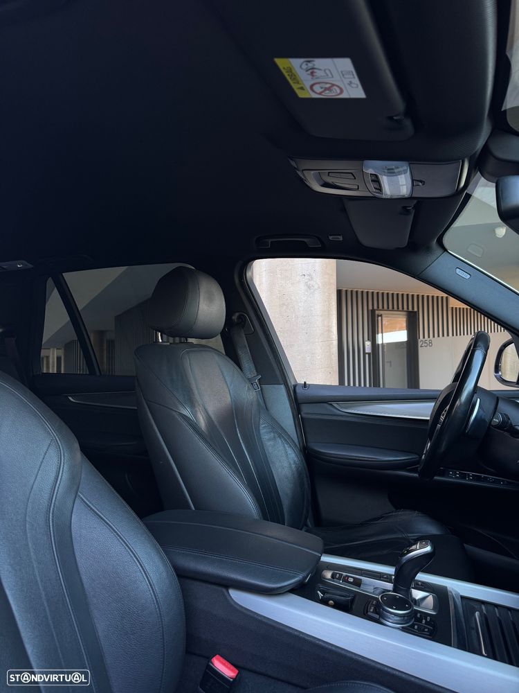 BMW X5 25 d sDrive Comfort 7L - 9