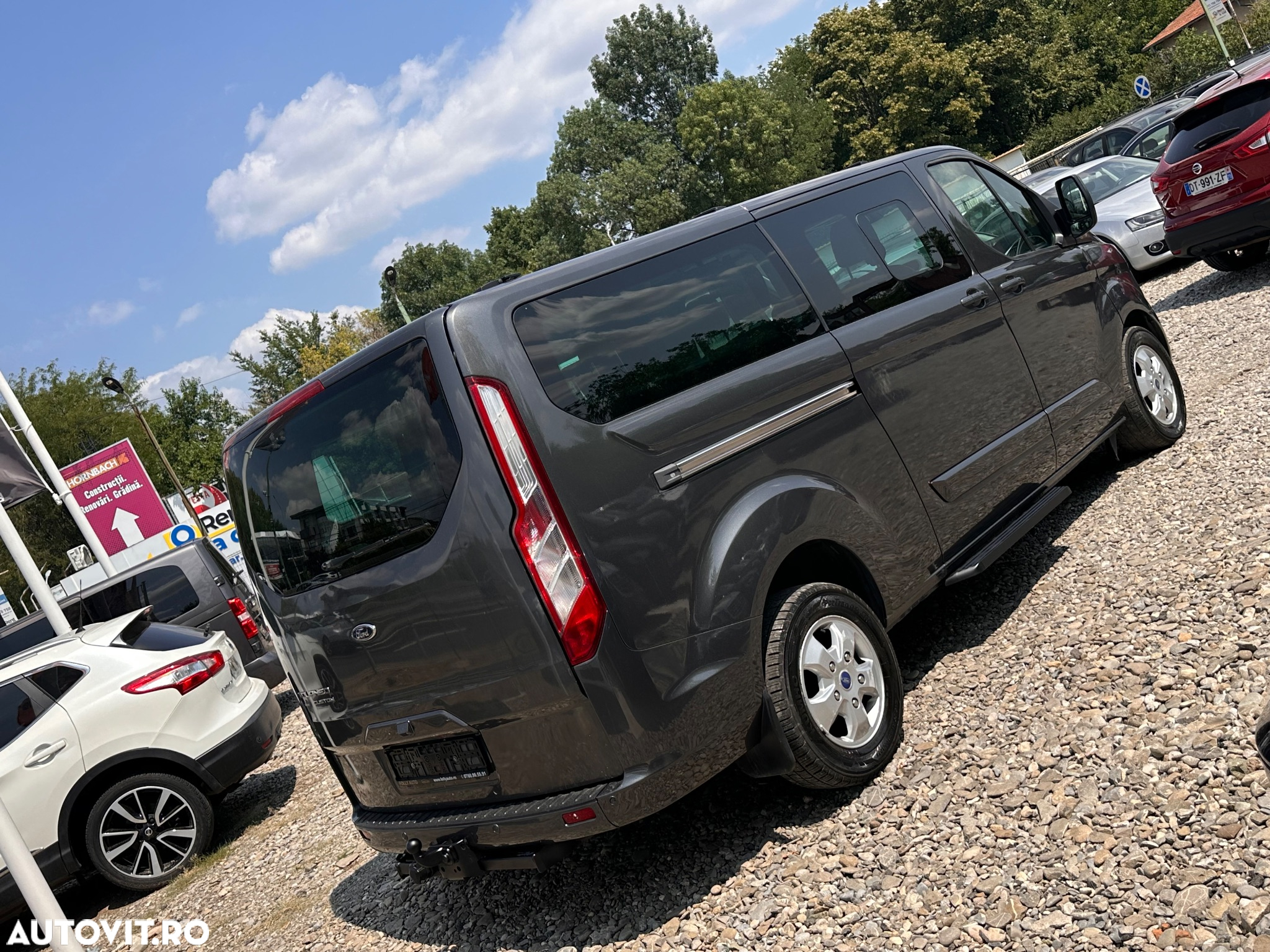Ford Tourneo Custom 300 L2H1 VA Titanium - 39