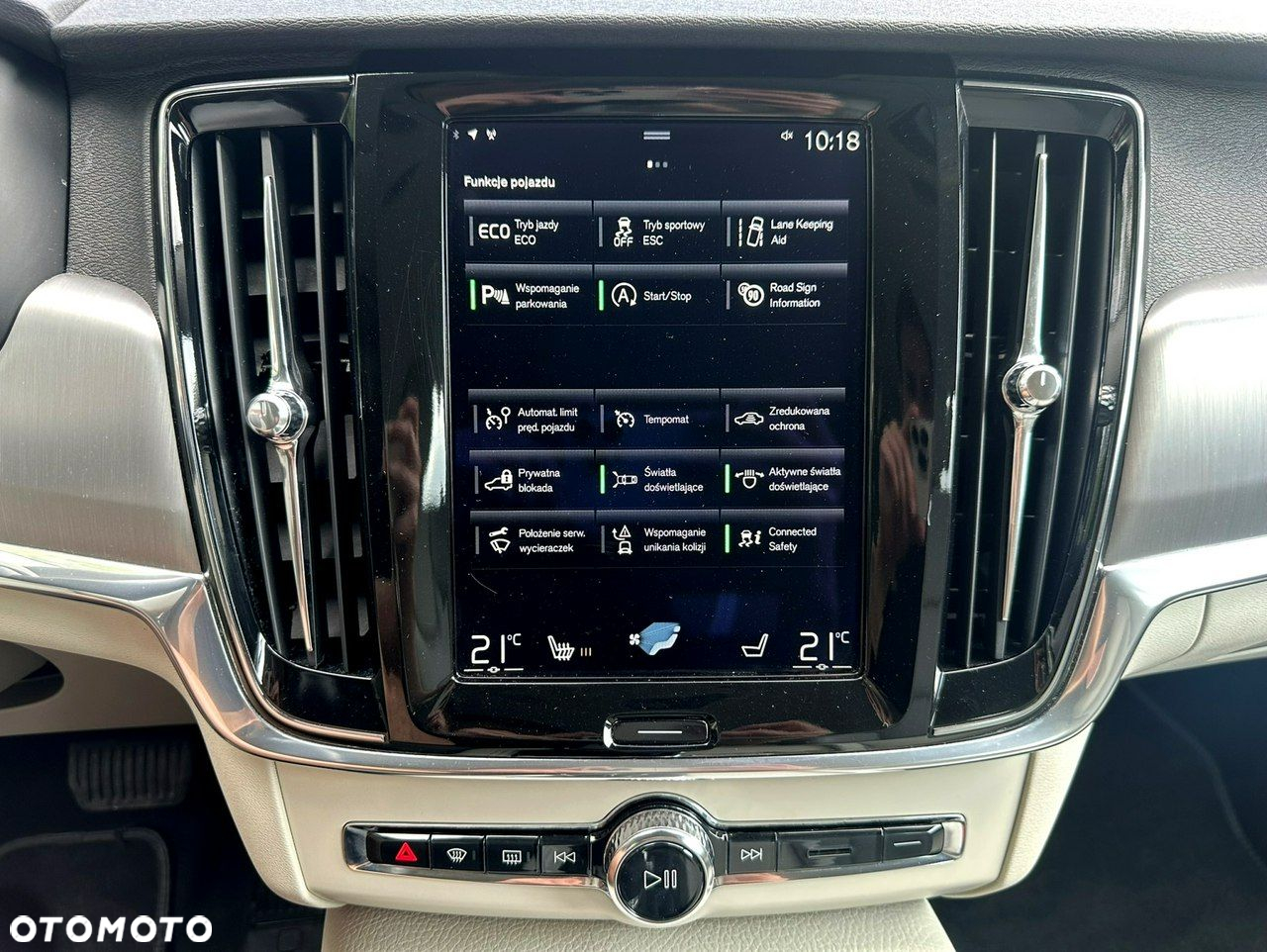 Volvo V90 D5 AWD Momentum - 27