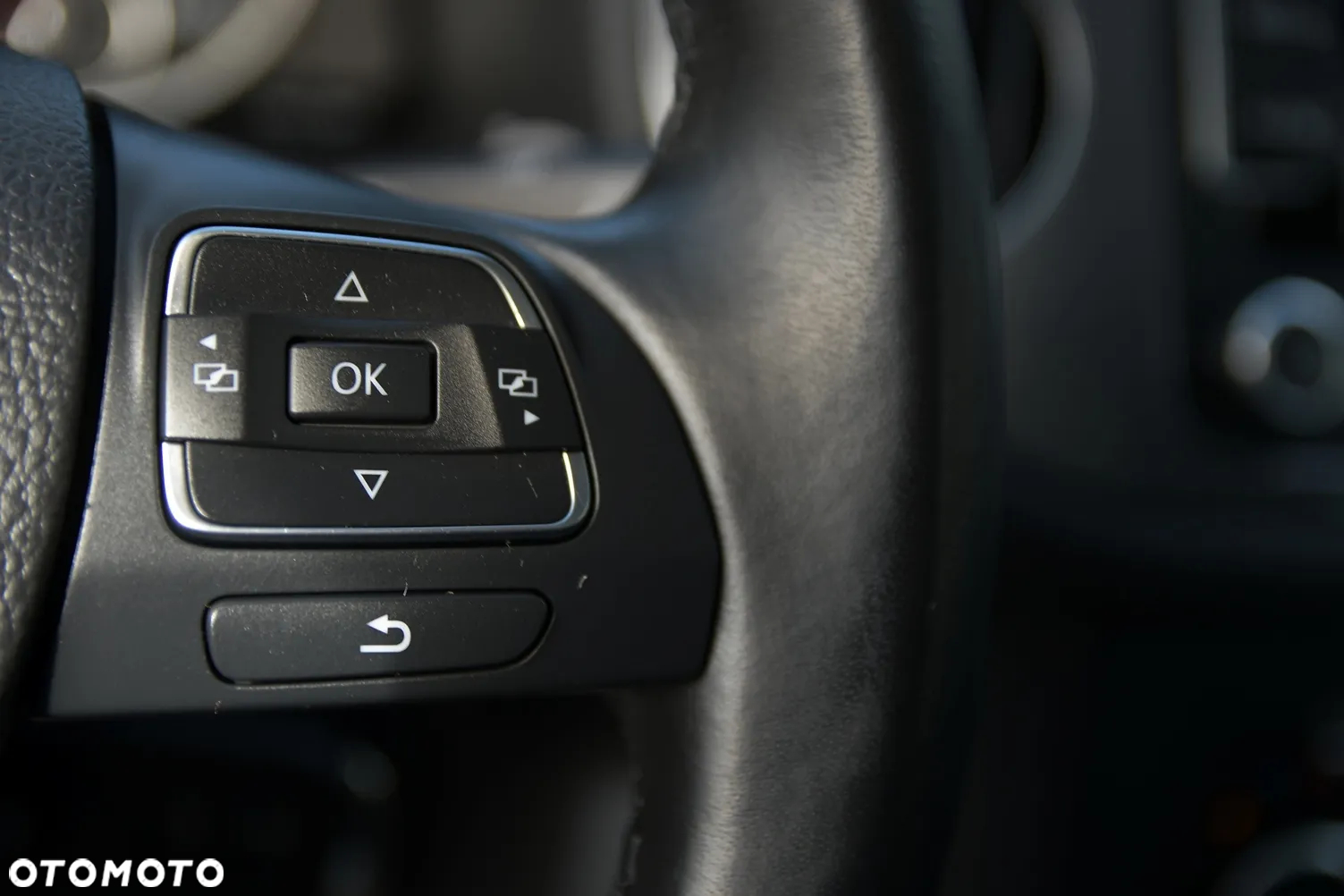 Volkswagen Tiguan 2.0 TDI R-Style - 30