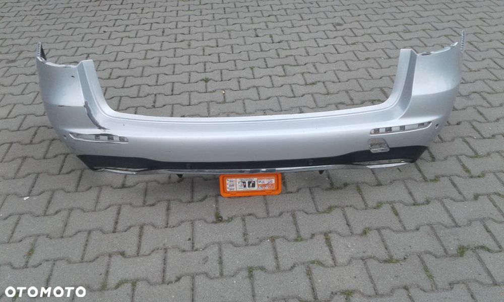 Mercedes E Klasa w213 Kombi zderzak tyl 6pdc - 1