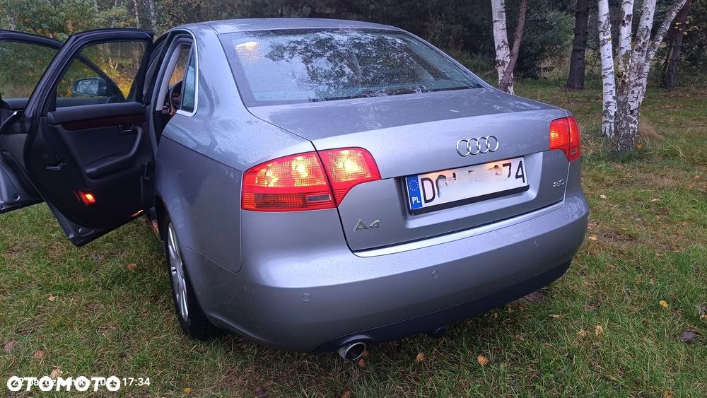 Audi A4 Limousine - 5