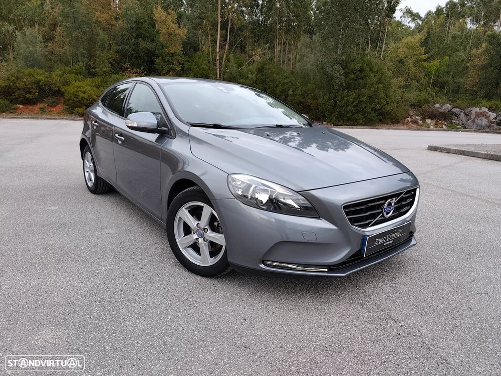 Volvo V40 D2 Momentum - 4