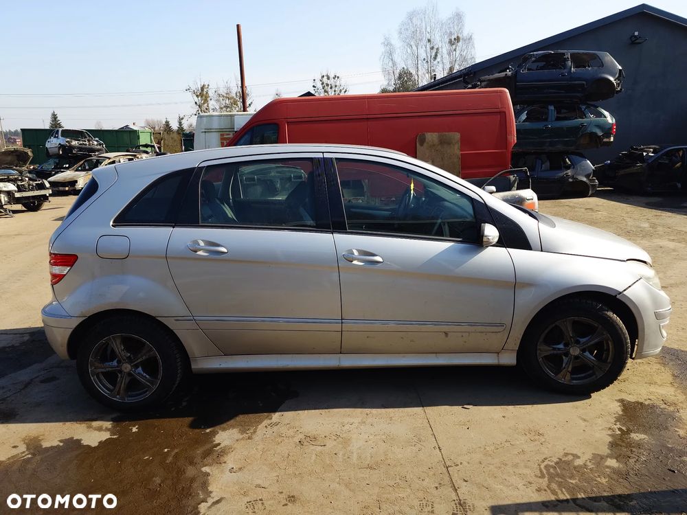 Mercedes B W245 2.0 80 KW NA CZĘŚCI - 4
