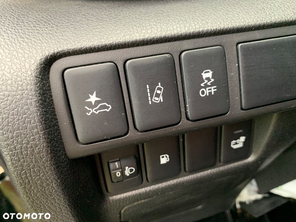 Mitsubishi Eclipse Cross - 11