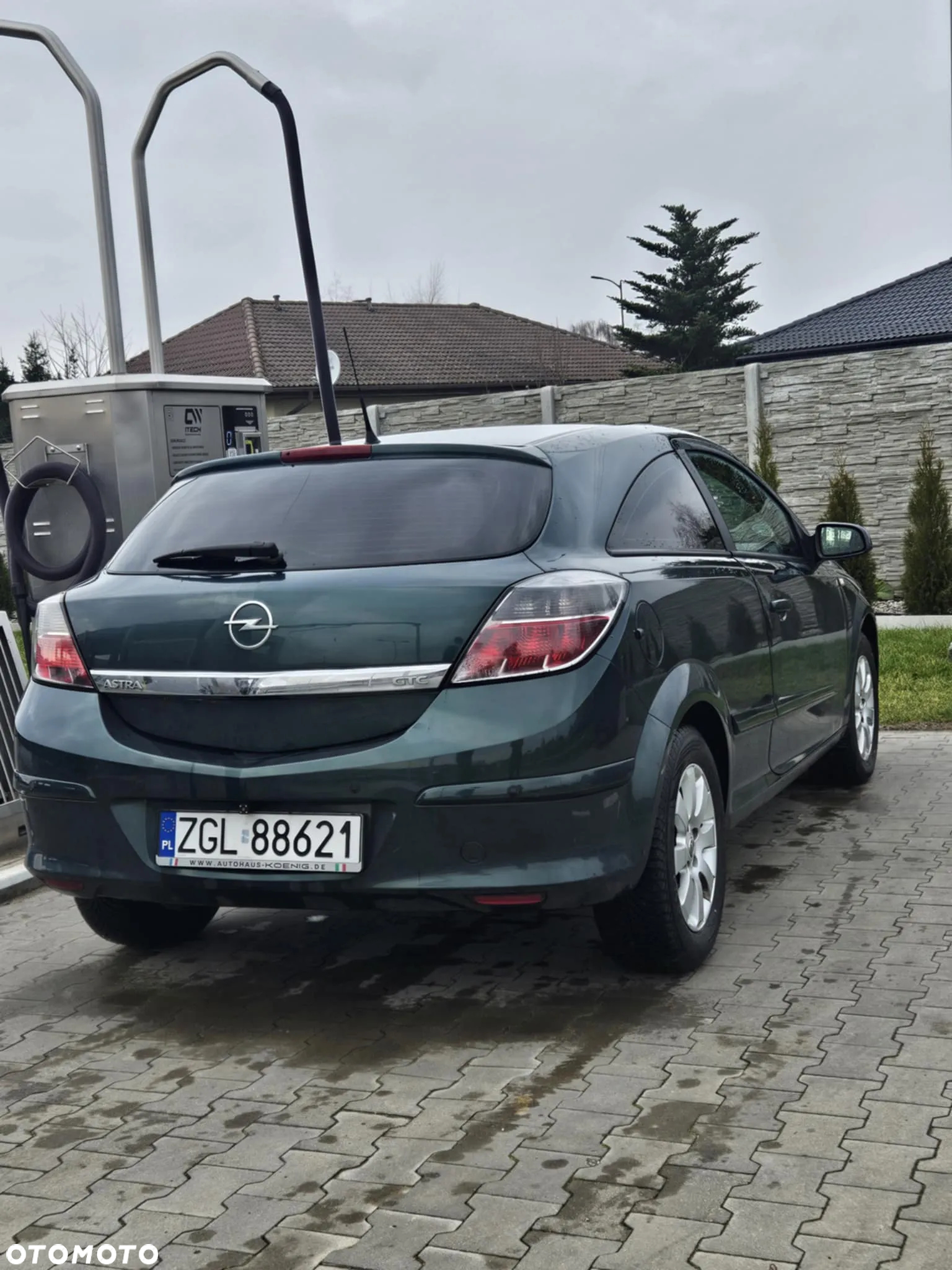 Opel Astra III GTC 1.6 Essentia Easytronic - 4