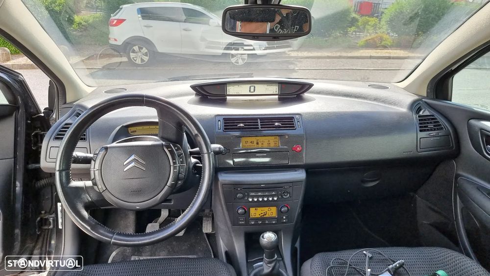Citroën C4 1.6 HDi 110 Exclusive - 9