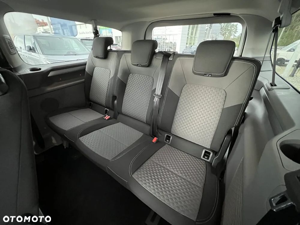 Volkswagen Caravelle - 17