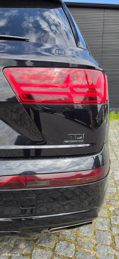 Audi Q7 3.0 TDI quattro S-line Tiptronic 7L - 7