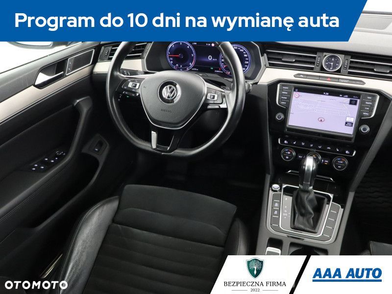 Volkswagen Passat Variant - 9