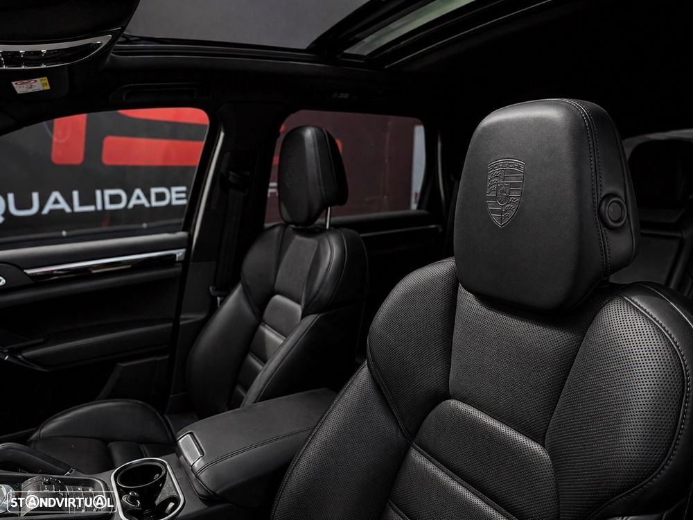 Porsche Cayenne S E-Hybrid Platinum Edition - 11