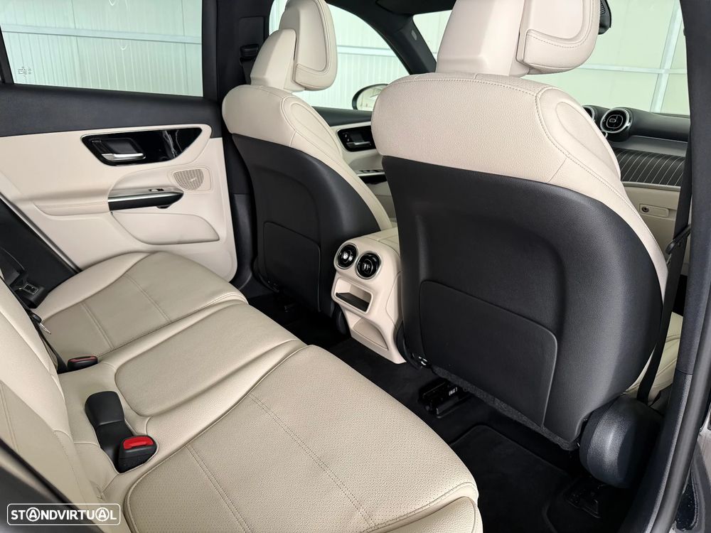 Mercedes-Benz GLC 300 e 4Matic 9G-TRONIC Avantgarde Advanced - 59