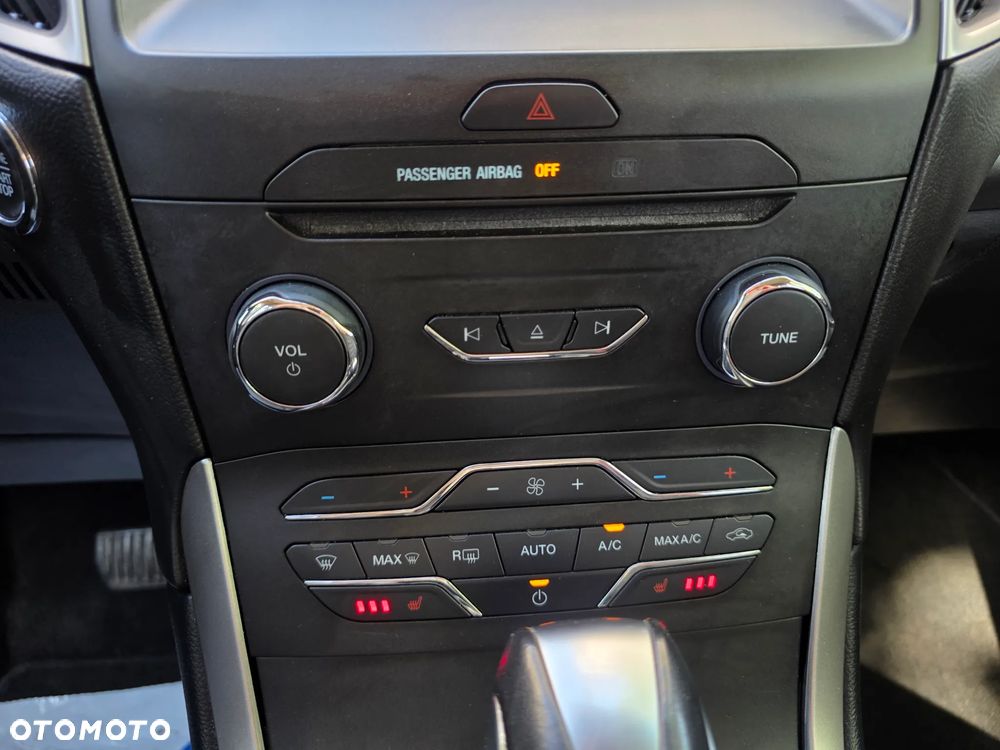 Ford Edge - 16