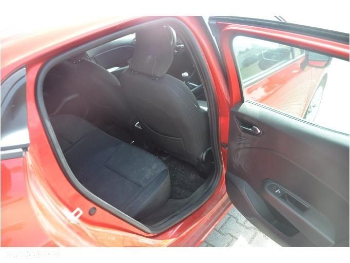 Renault Clio - 20